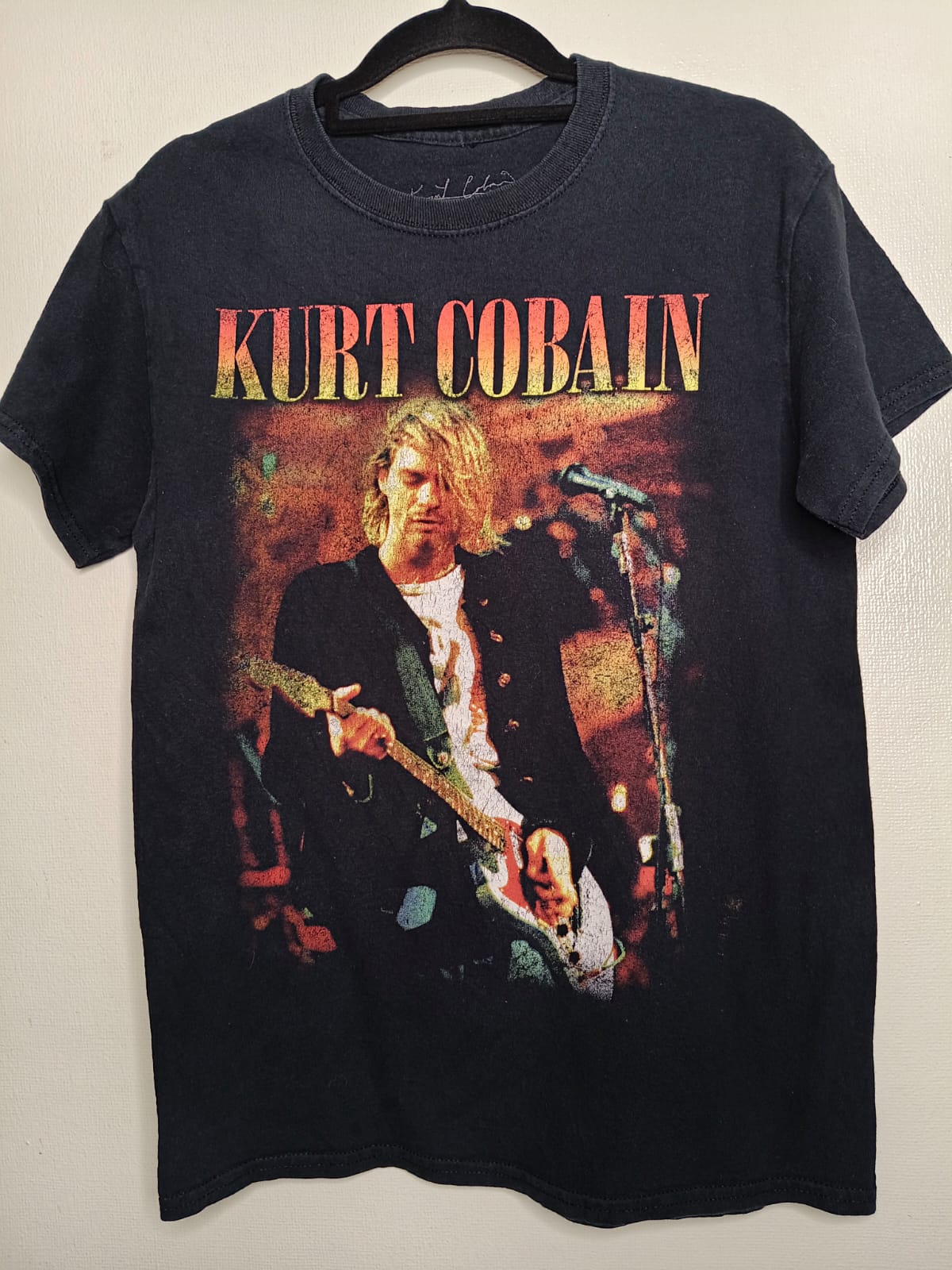 Camiseta Clásica Kurt Cobain - Grunge Legend (Usada)