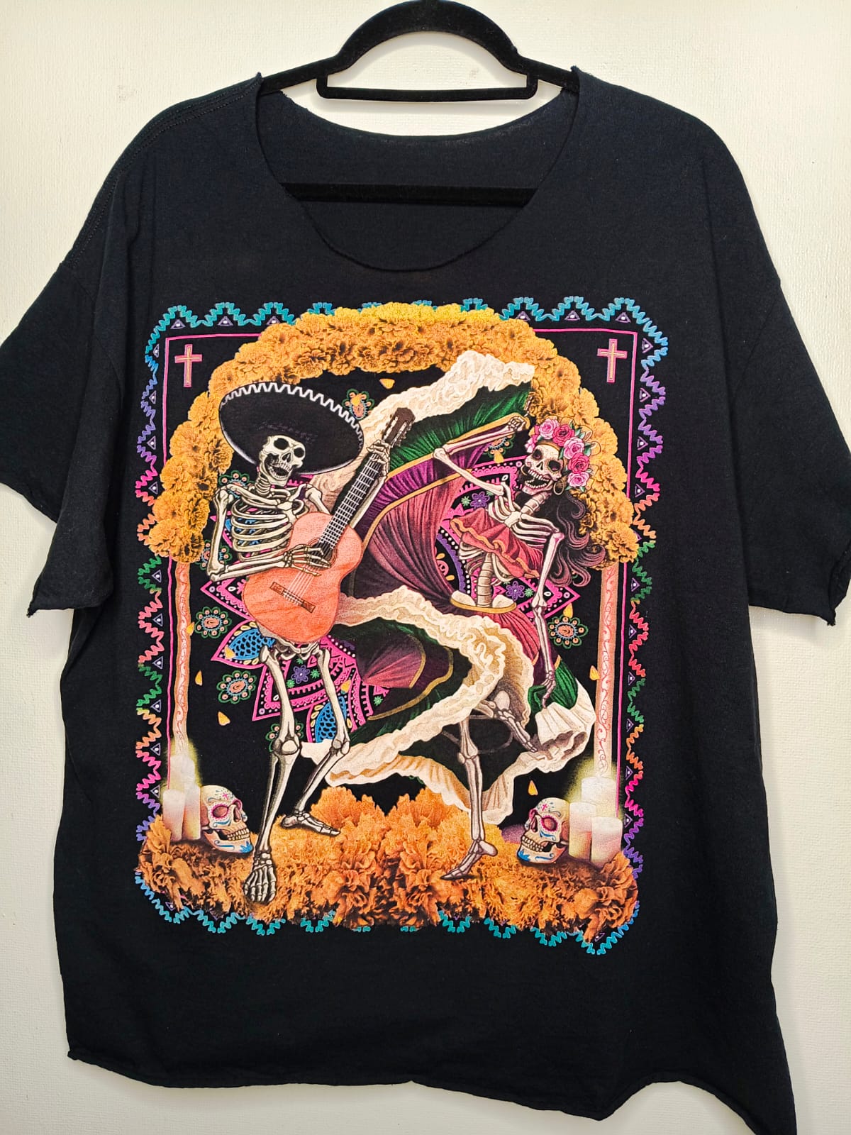 Camiseta Día de Muertos - Baile de Calaveras (Usada)