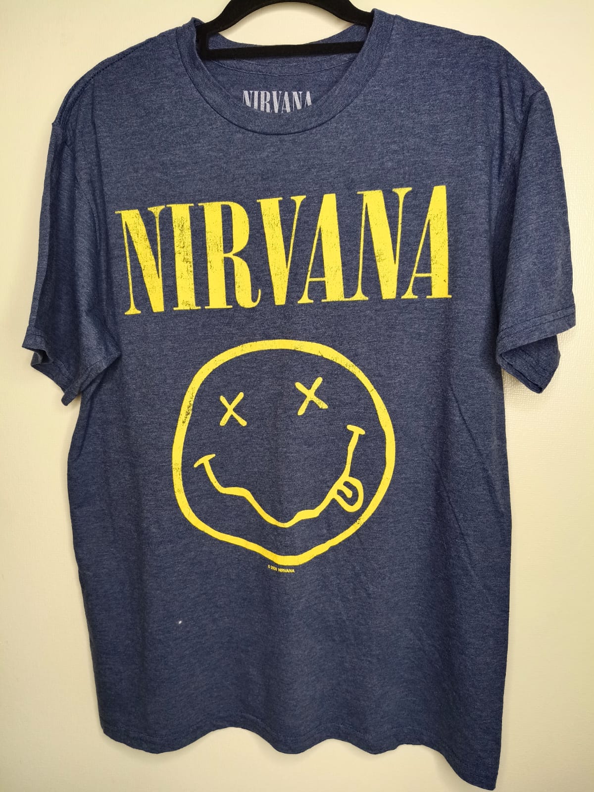Camiseta Nirvana Smiley Face Icon - Grunge Rock (Usada)