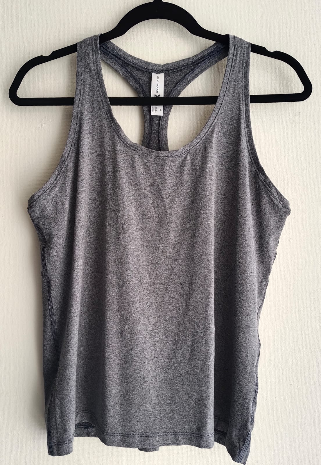 Polera Deportiva Gris Claro sin Mangas – Estilo Racerback (Usada)